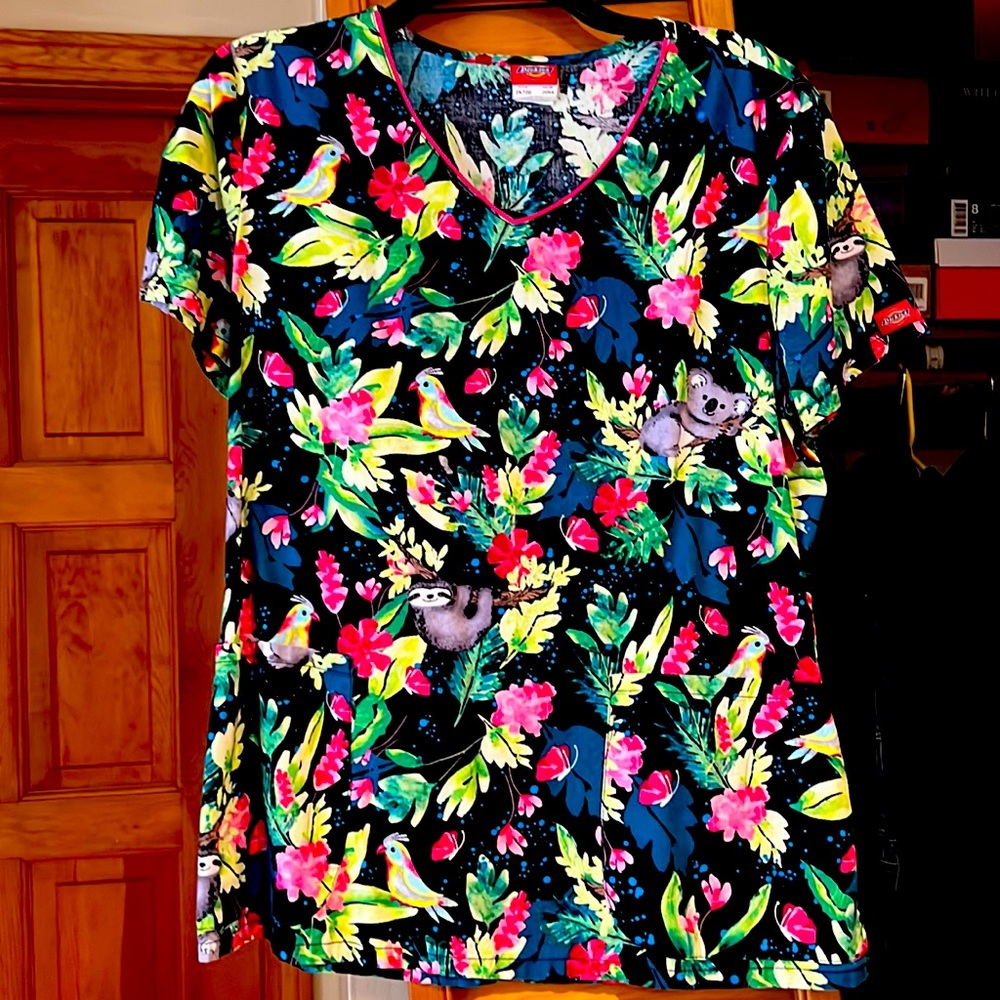Dickies Scrub top, size large, koala and sloths